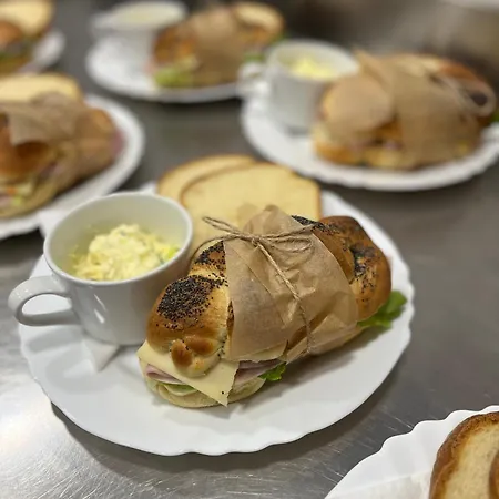 Edvard Aparthotel 3*