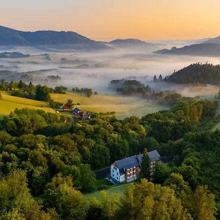 Edvard Aparthotel Frenštát pod Radhoštěm