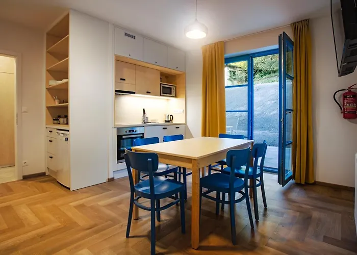 Edvard Aparthotel 3*