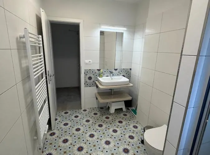 Edvard Aparthotel 3*