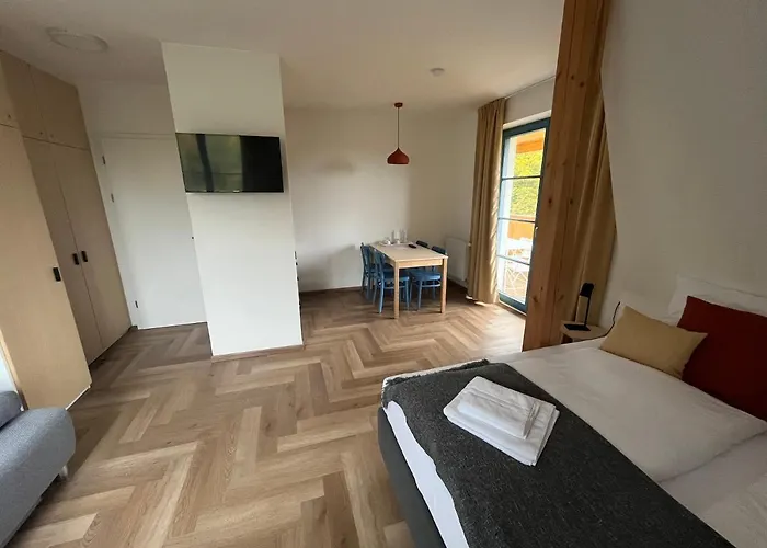 Edvard Aparthotel 3*